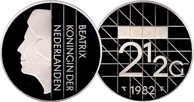 Netherlands 1, 2 1/2, and 5 Gulden (Straight Line Pattern) 1982 to 2001